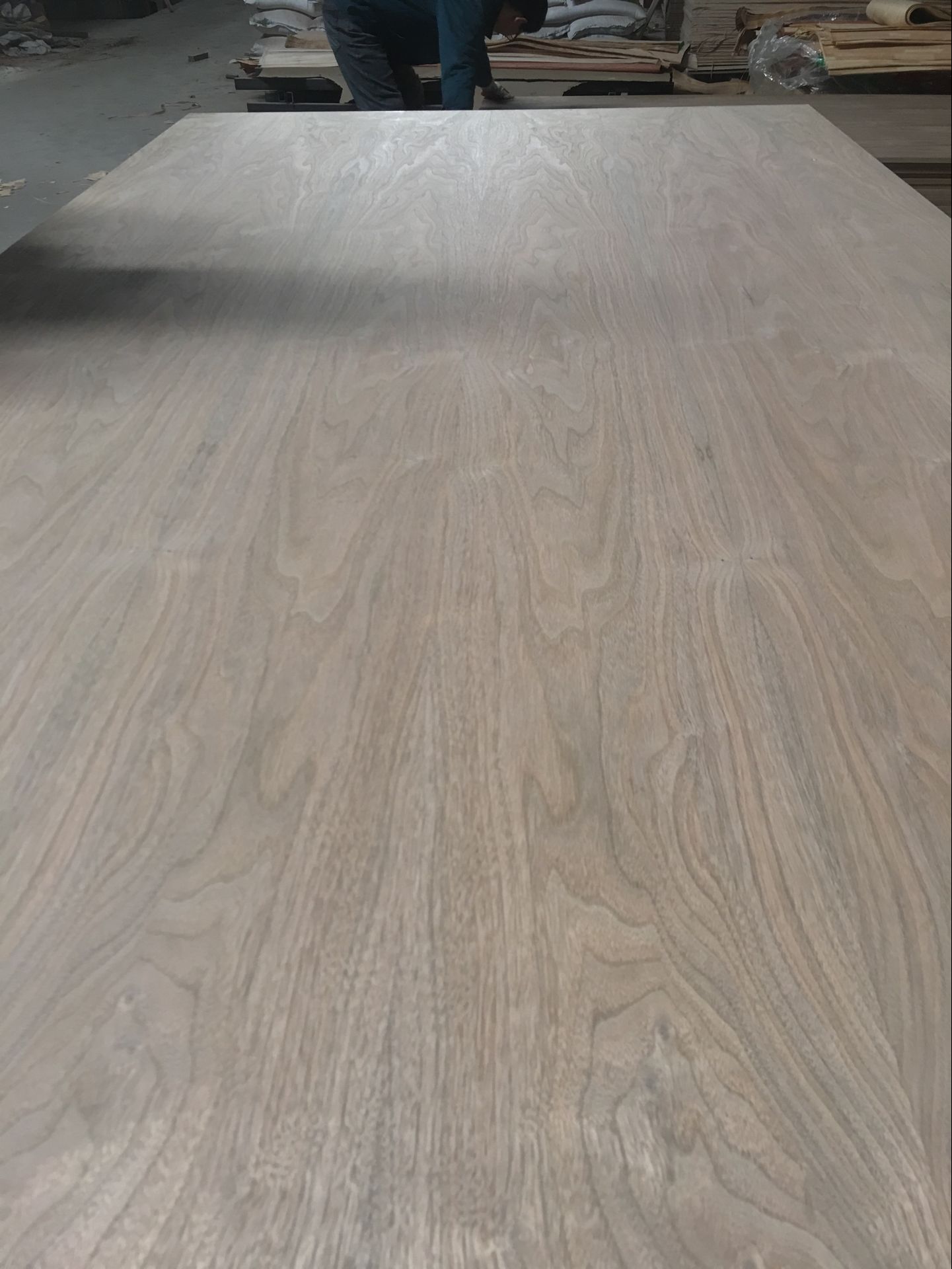 Natural Black Walnut Veneer Faced Plywood